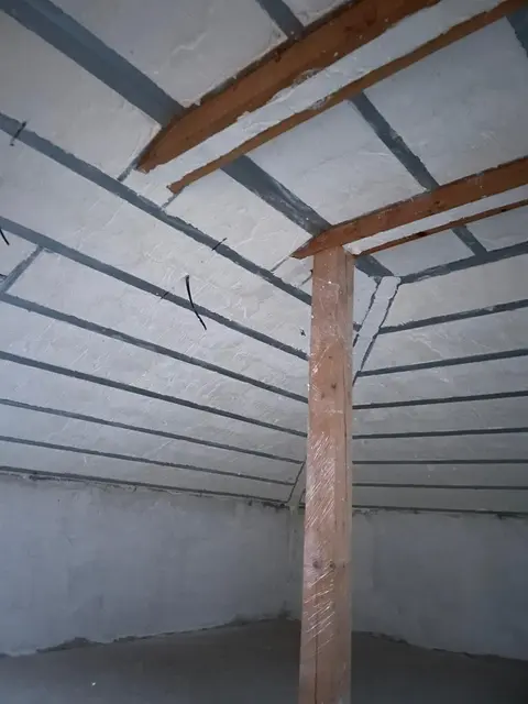 Kompletní nástřik stěn i stropu
